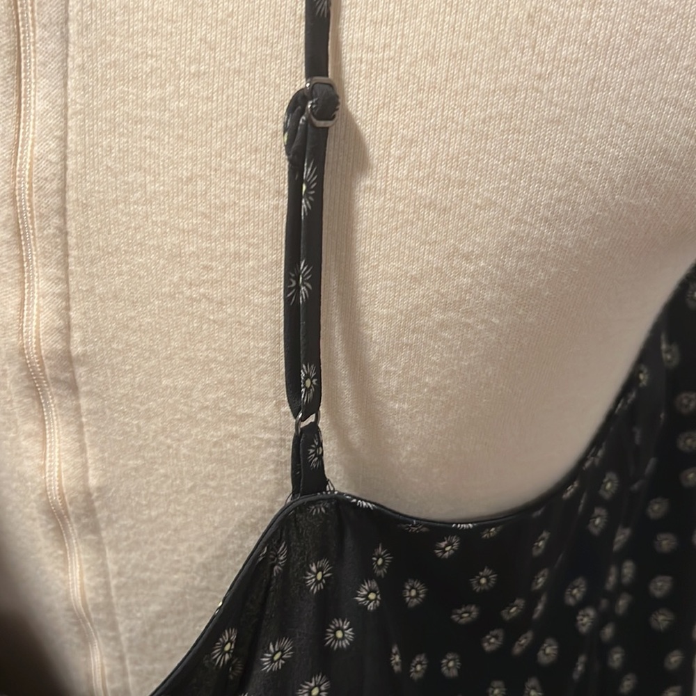 Spaghetti strap top - Picture 3 of 5